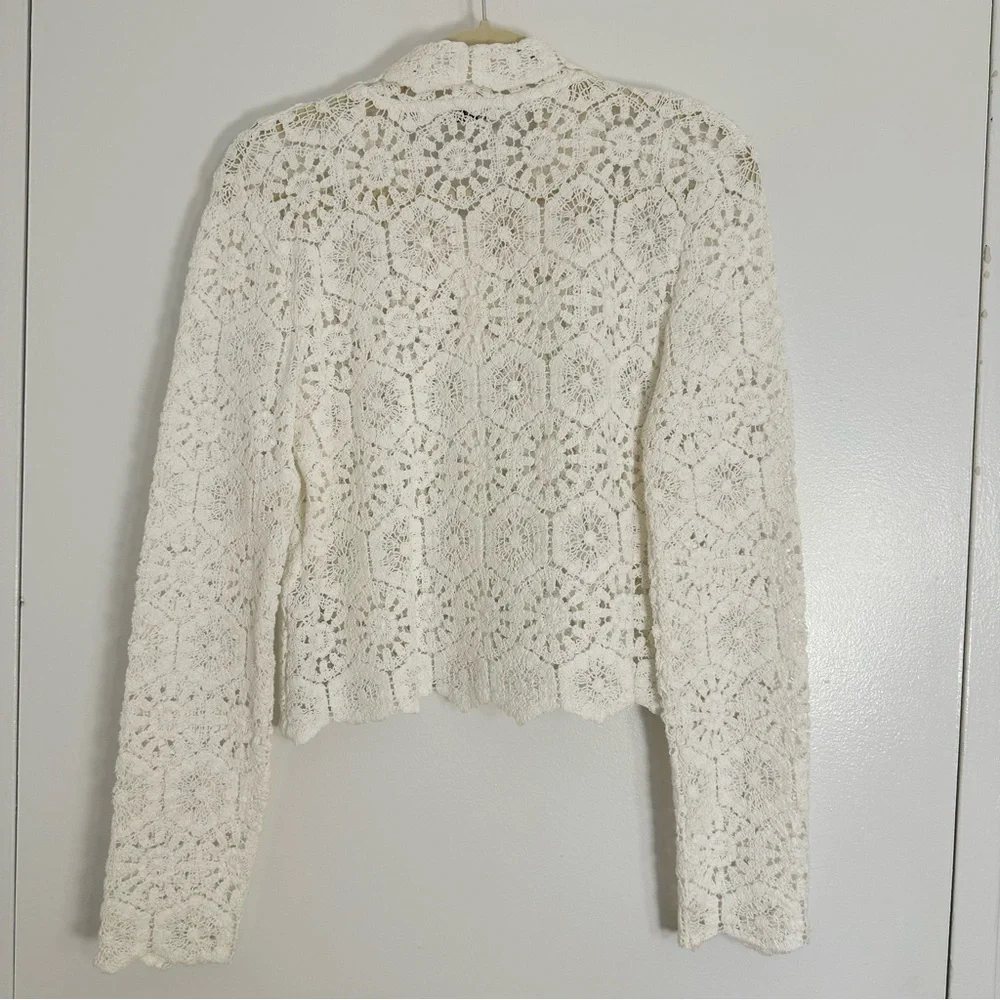 NWOT Zara White Floral Cotton Knit Button Down Shirt